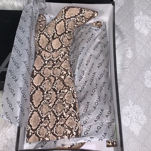 Aqua Private Label Women's Maria Snake Embossed Leather Block Heel Tall Boots - Picture 11 of 14